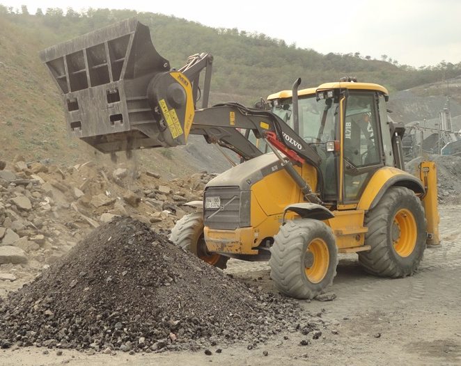 wheel loader - buckets