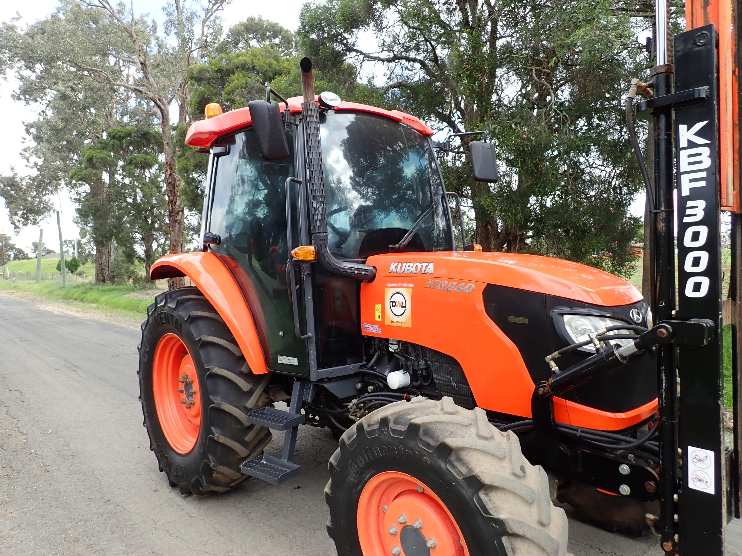 Kubota M8540